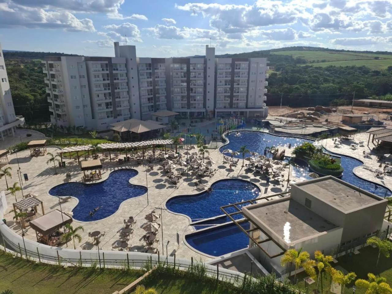 Aparthotel Eco Towers - Lagoa Quente - Acesso Ao Parque, Cafe, Jantar - Opcional